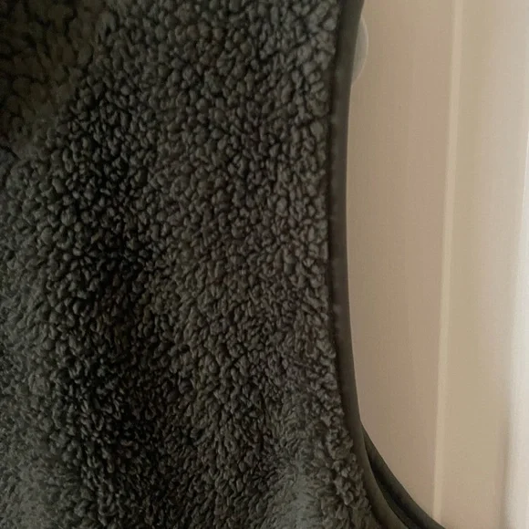 Women’s zip up Sherpa Vest 1XL - Picture 5 of 12